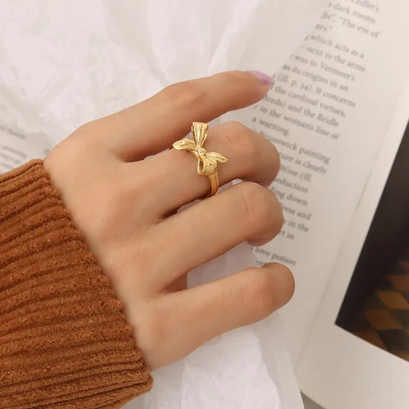 "DILAN" HevGin Ring