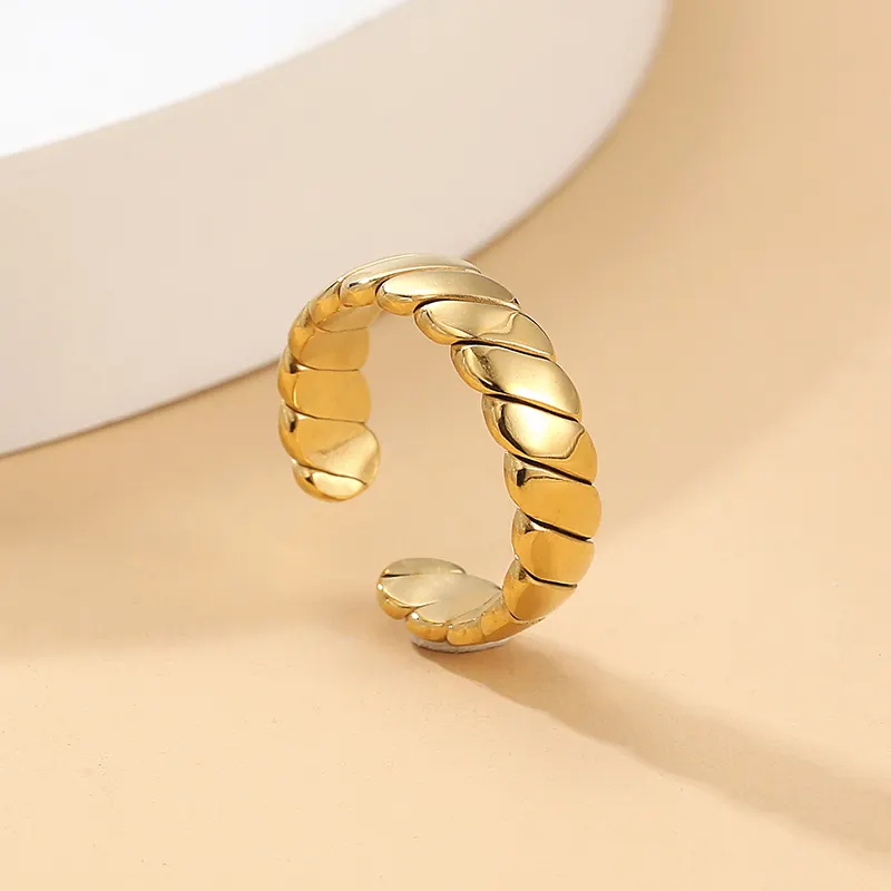 "ZERA" HevGin Ring