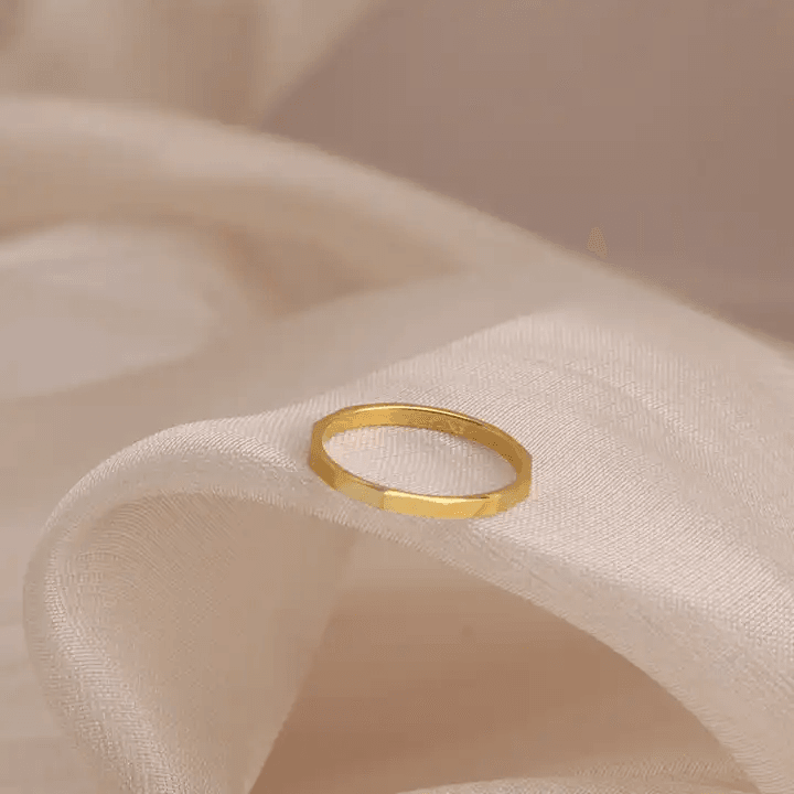 "ELIN" HevGin Ring